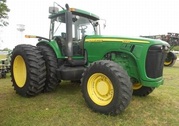 Трактор John Deere 8320